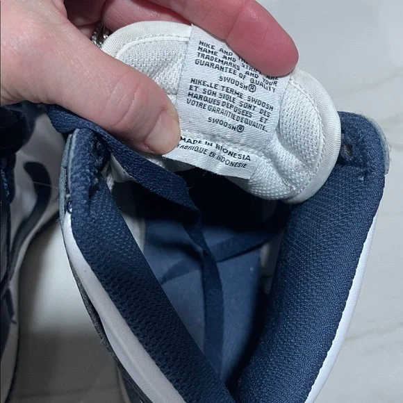 Nike high tops dunks ? Navy blue youth sz 6 Euro 38.5 like 7-7.5 - Picture 5 of 7